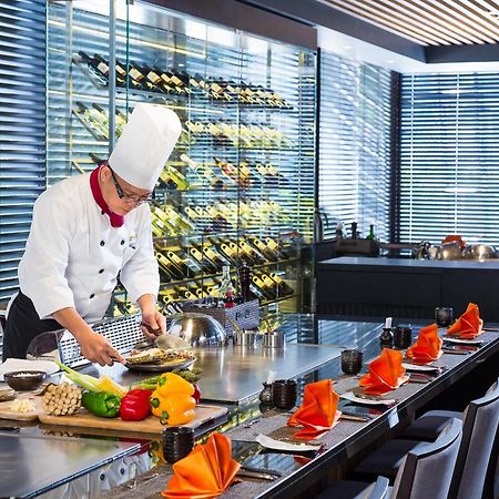 Queena Plaza Hotel Тайнань Экстерьер фото