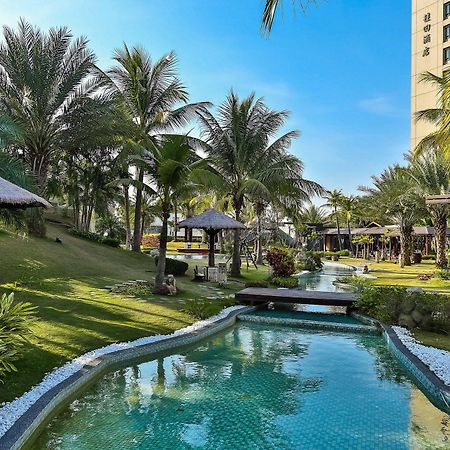 Queena Plaza Hotel Тайнань Экстерьер фото